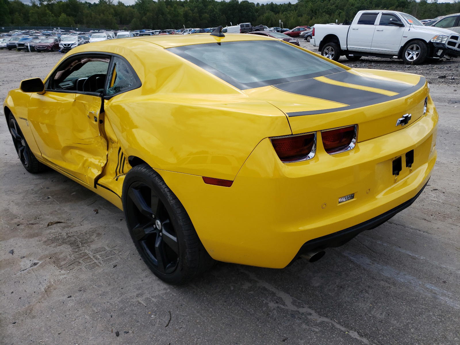 Photo 3 from auction – 2011 CHEVROLET CAMARO LT with VIN 2G1FB1ED4B9126966