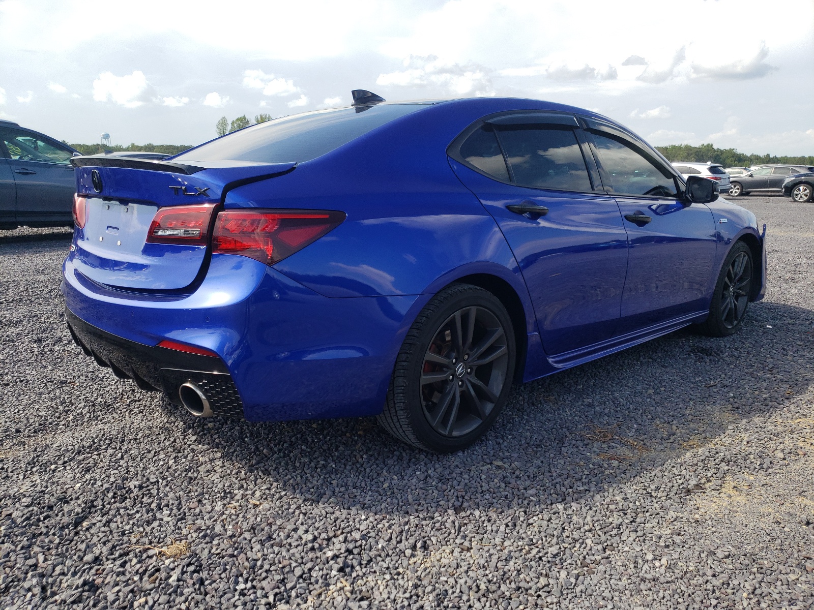 Photo 4 from auction – 2020 ACURA TLX TECHNO with VIN 19UUB1F68LA011387