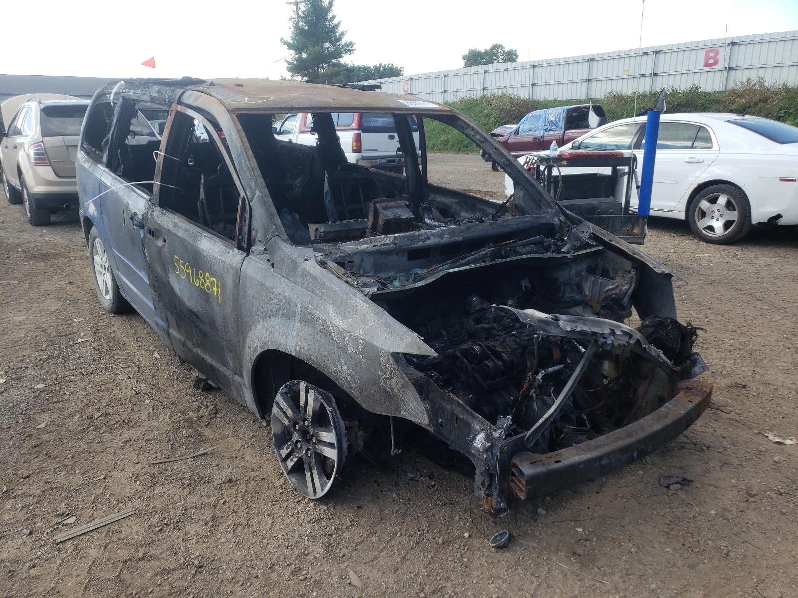 DODGE GRAND CARA 2011 with VIN 2D4RN5DG6BR632915 - Photo from auction