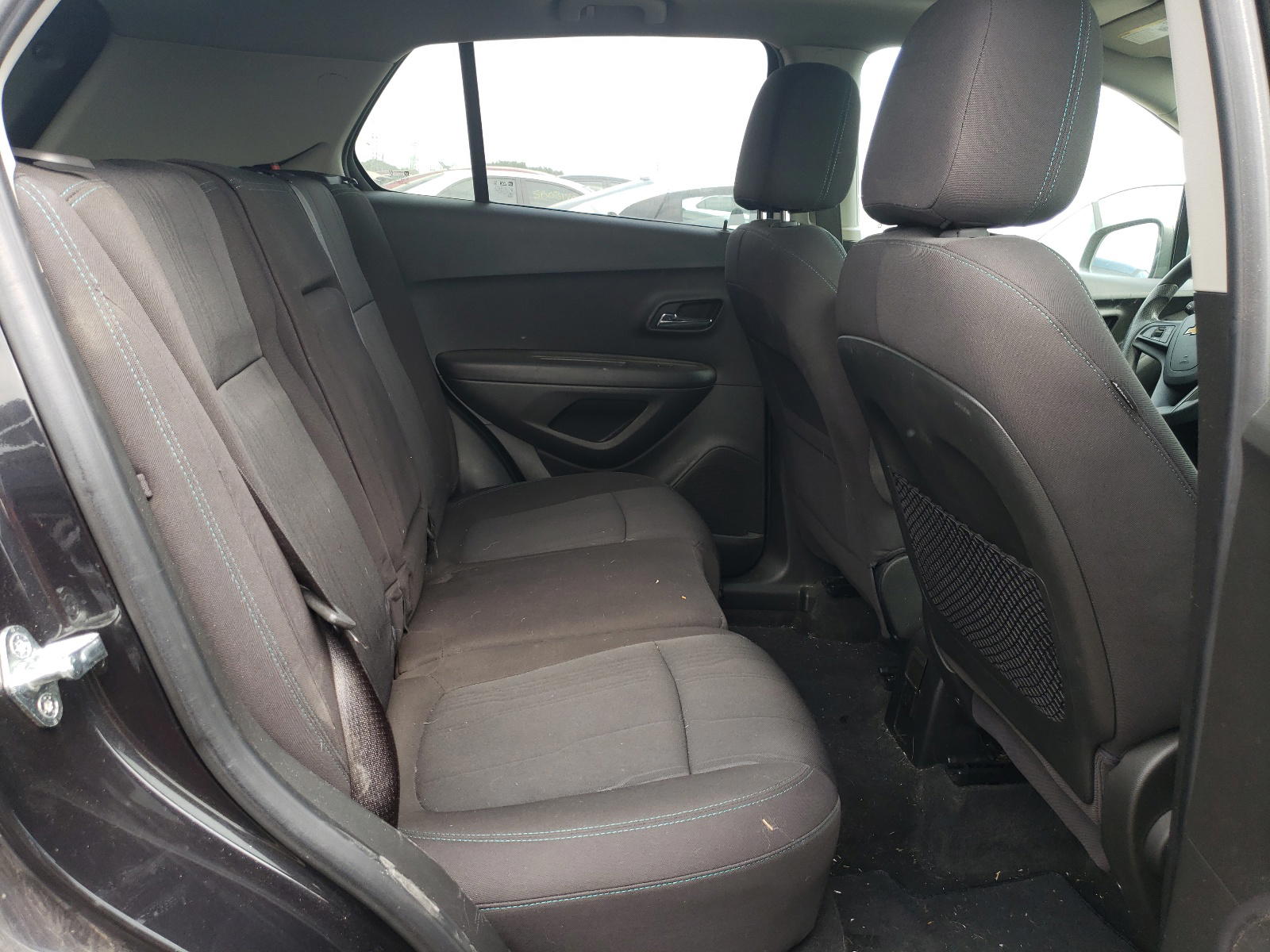 Photo 6 from auction – 2015 CHEVROLET TRAX 1LT with VIN KL7CJLSB2FB240932