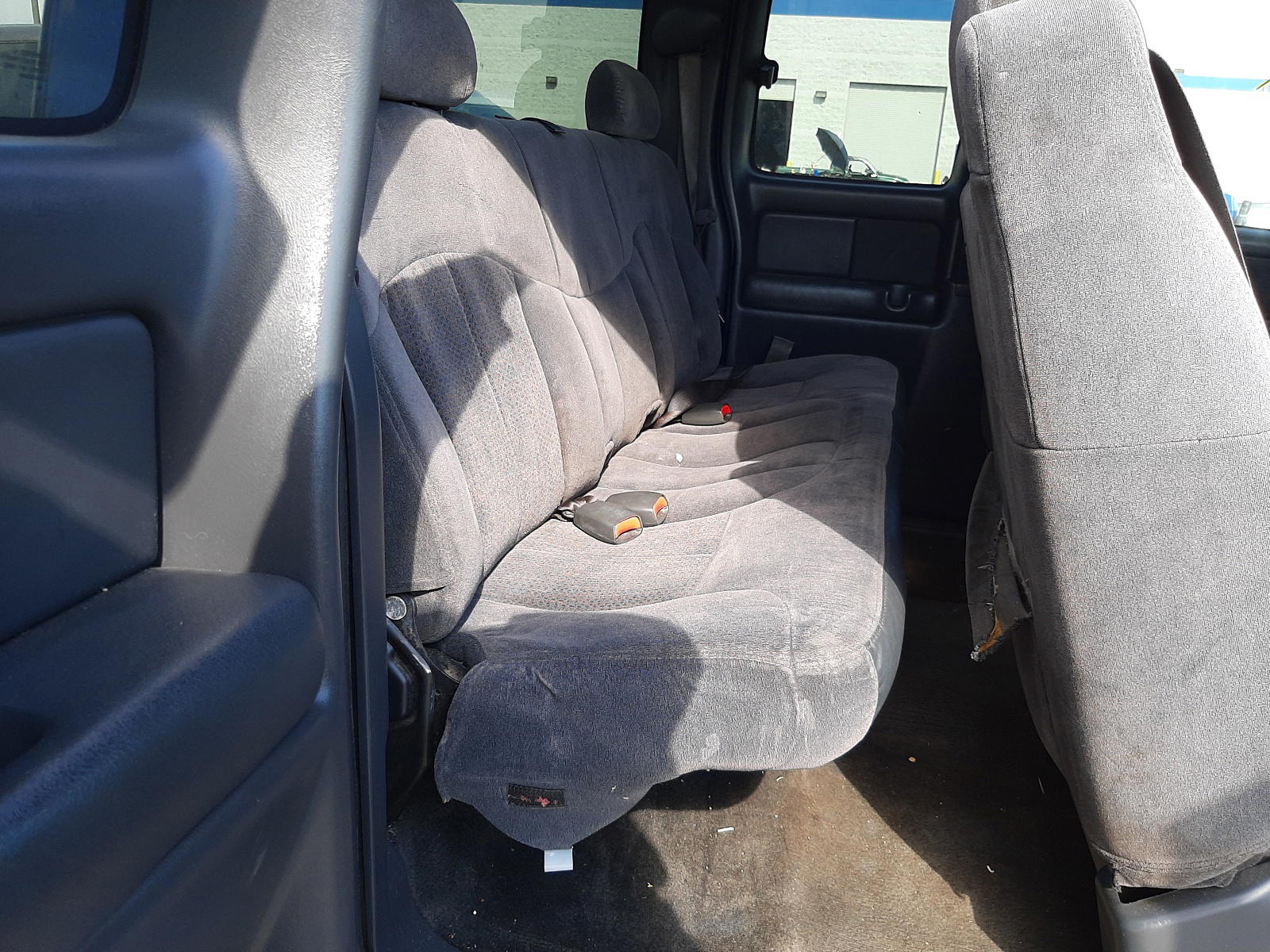 Photo 6 from auction – 2002 CHEVROLET SILVERADO with VIN 2GCEC19V921339624