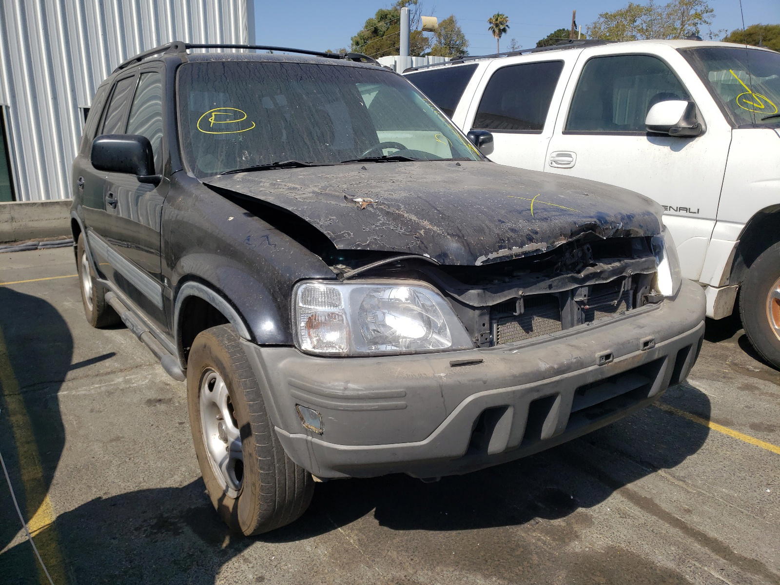 HONDA CR-V EX 2000 with VIN JHLRD1864YC045403 - Photo from auction