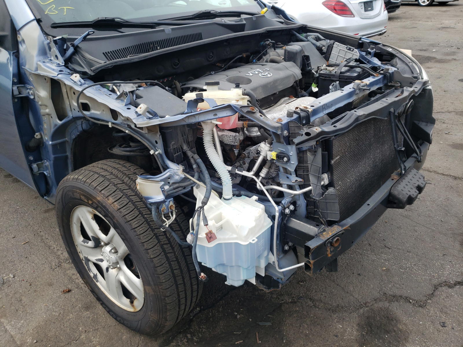Photo 9 from auction – 2011 TOYOTA RAV4 with VIN 2T3BF4DV1BW095753