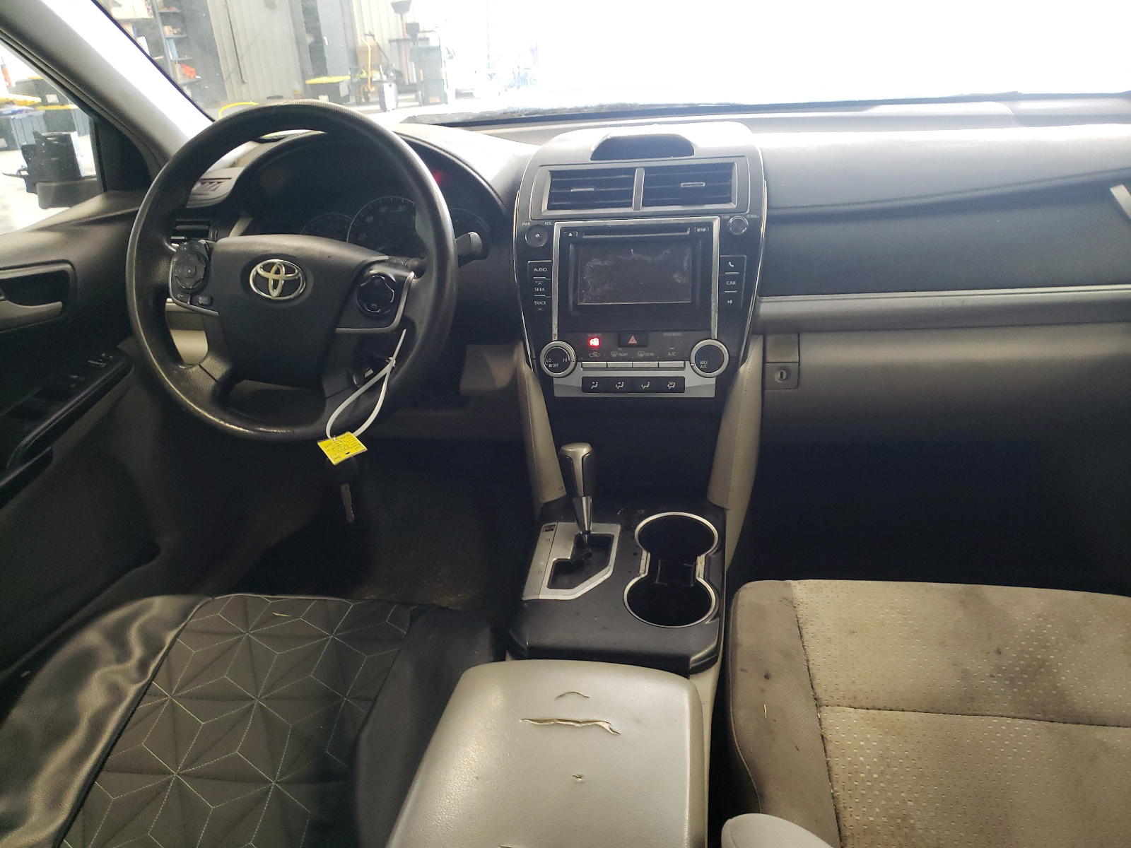 Photo 9 from auction – 2012 TOYOTA CAMRY BASE with VIN 4T1BF1FK4CU089134