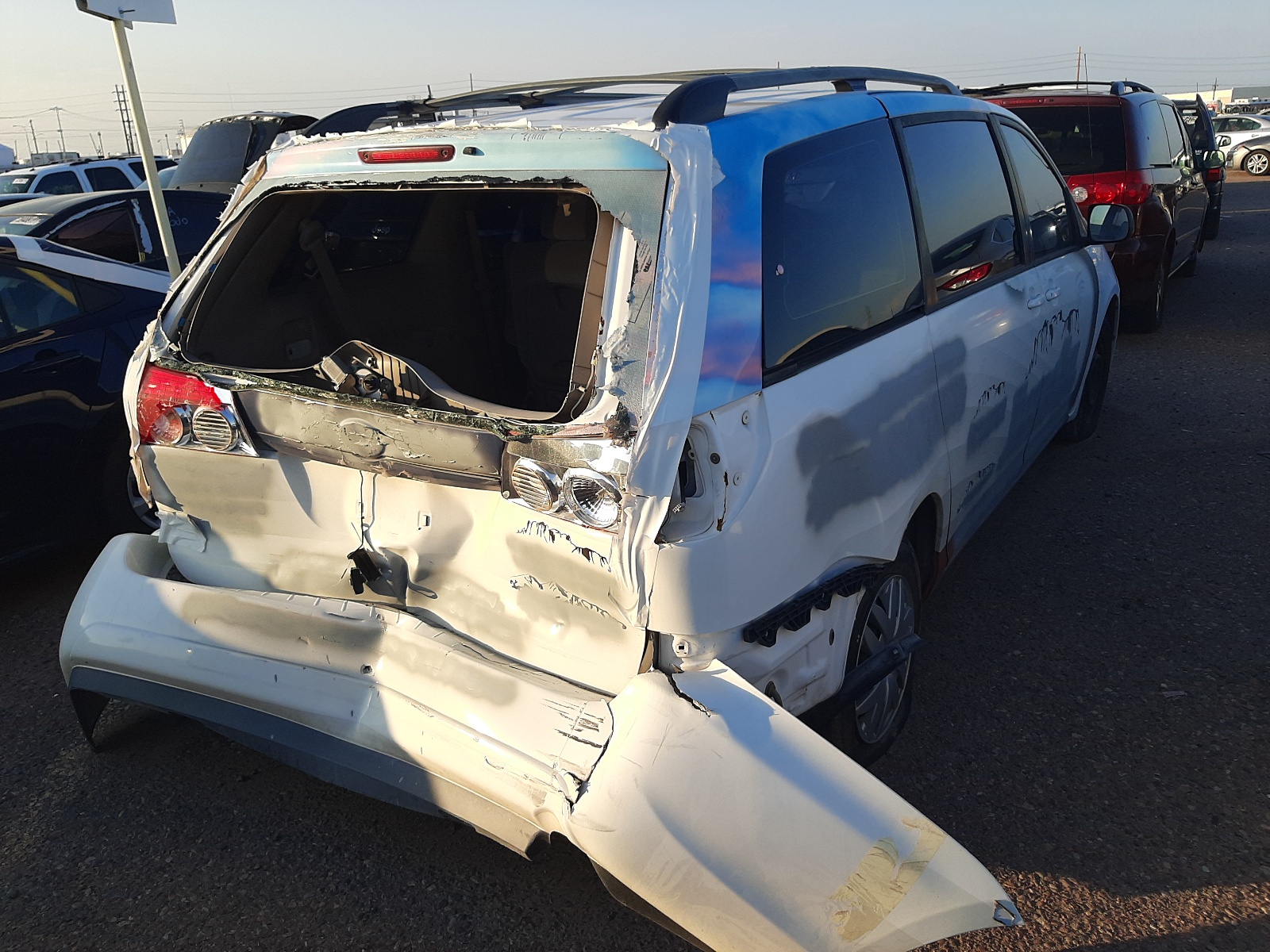 Photo 4 from auction – 2006 TOYOTA SIENNA CE with VIN 5TDZA23C06S436195