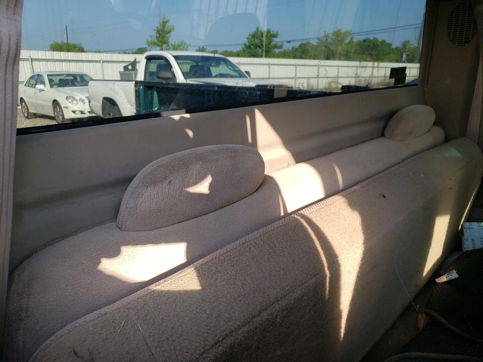 Photo 6 from auction – 1996 CHEVROLET GMT-400 C1 with VIN 2GCEC19R5T1189368