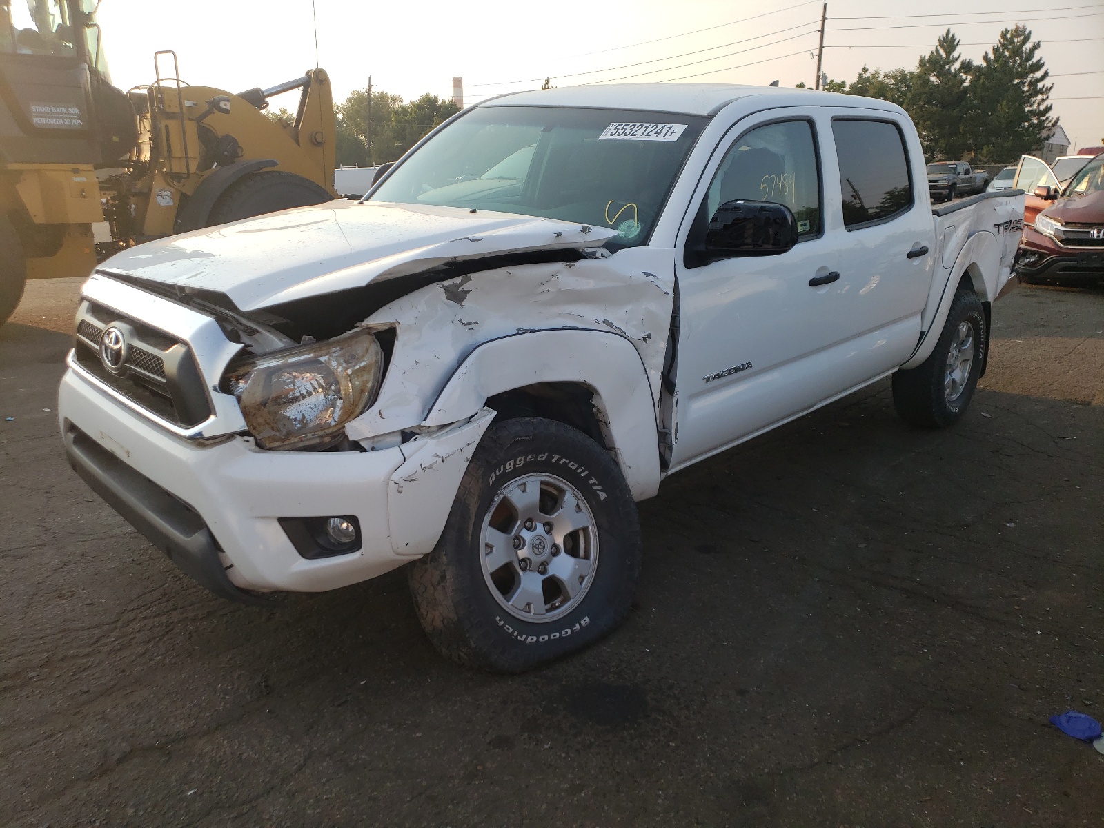 Photo 9 from auction – 2015 TOYOTA TACOMA DOU with VIN 3TMLU4EN6FM170432