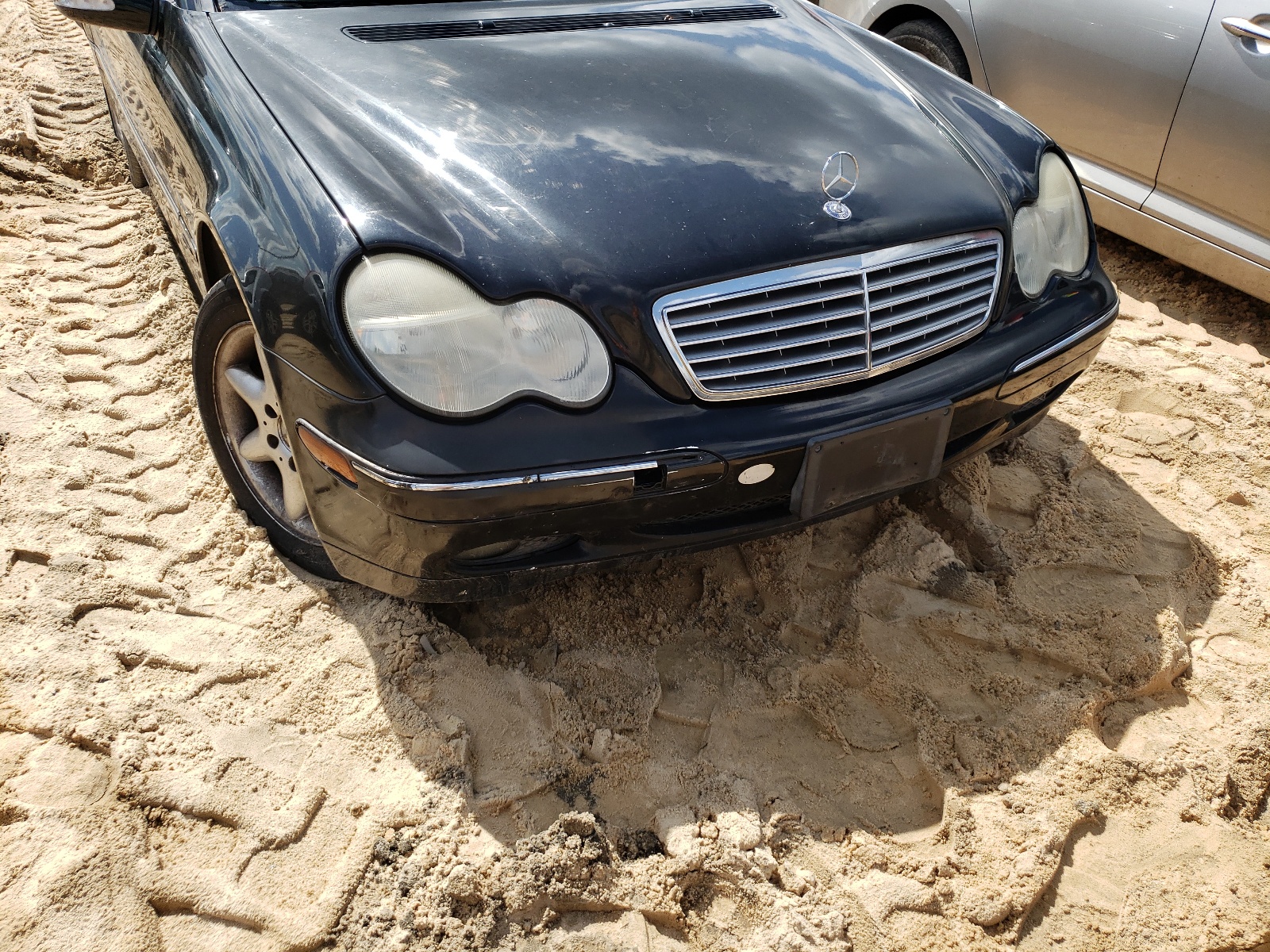 Photo 19 from auction – 2000 MERCEDES-BENZ 300-CLASS with VIN WDBRF64J11F069742