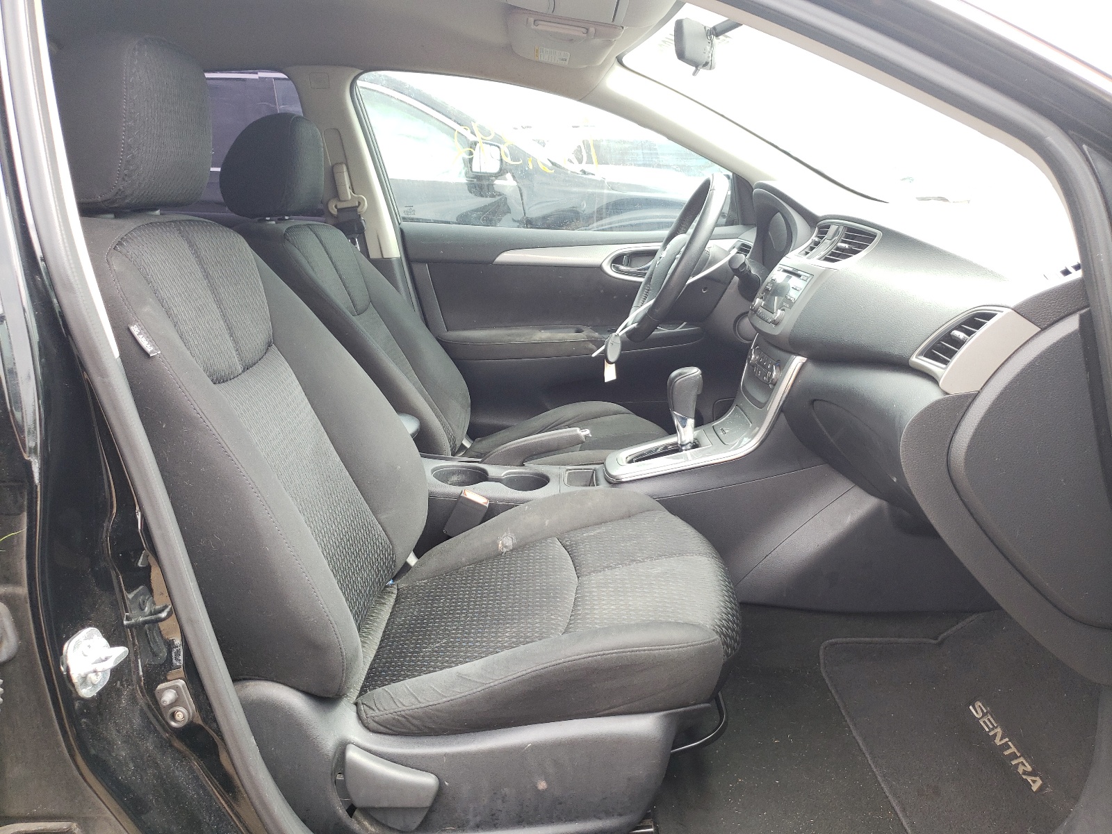 Photo 5 from auction – 2013 NISSAN SENTRA S with VIN 3N1AB7AP3DL787430