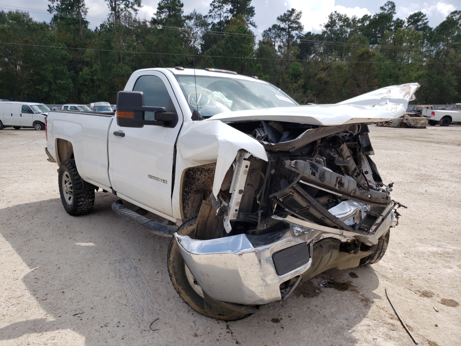 CHEVROLET SILVERADO 2016 with VIN 1GC3CYCG0GZ318962 - Photo from auction
