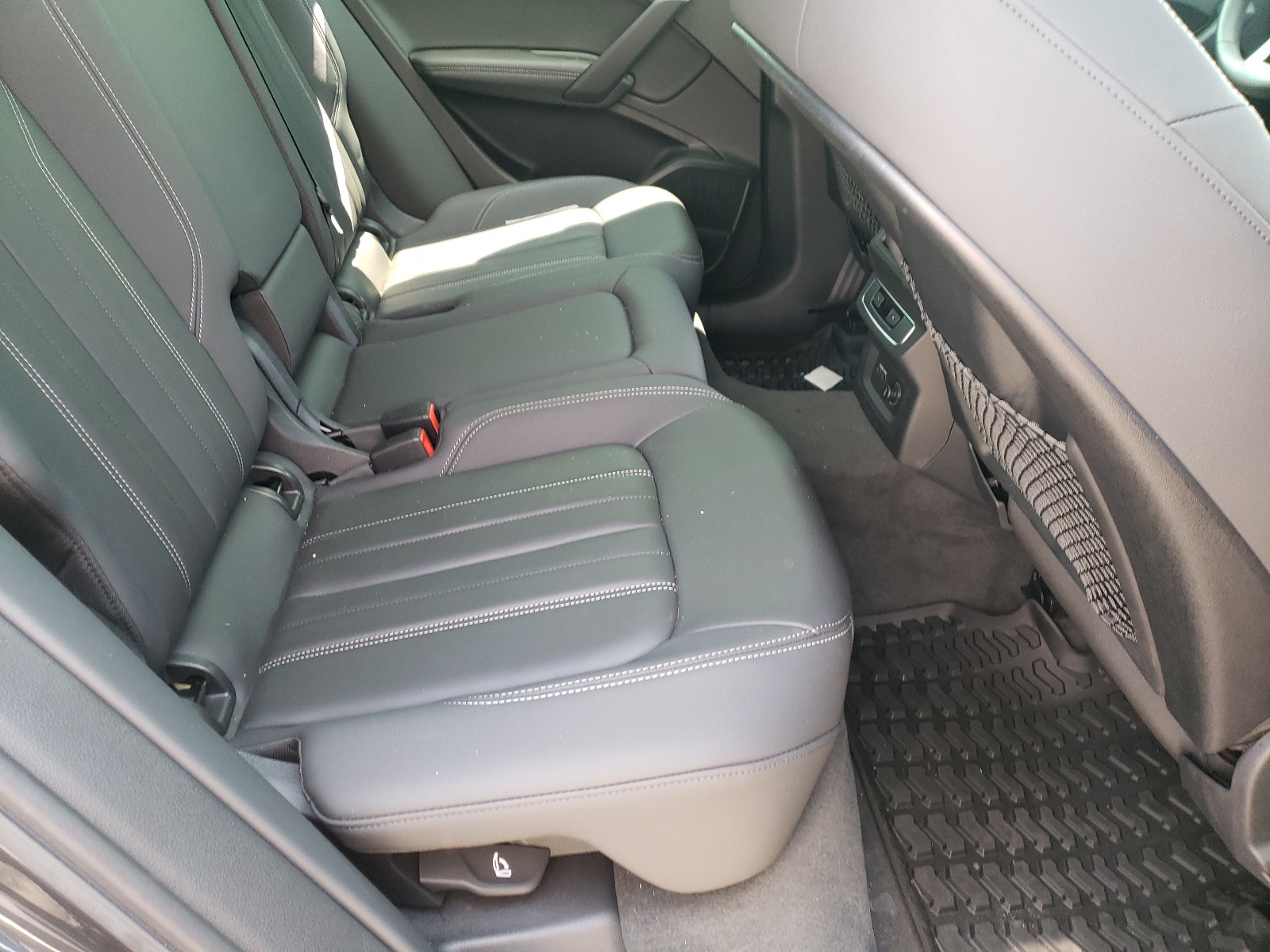 Photo 6 from auction – 2021 AUDI Q5 PREMIUM with VIN WA1BAAFY5M2060207