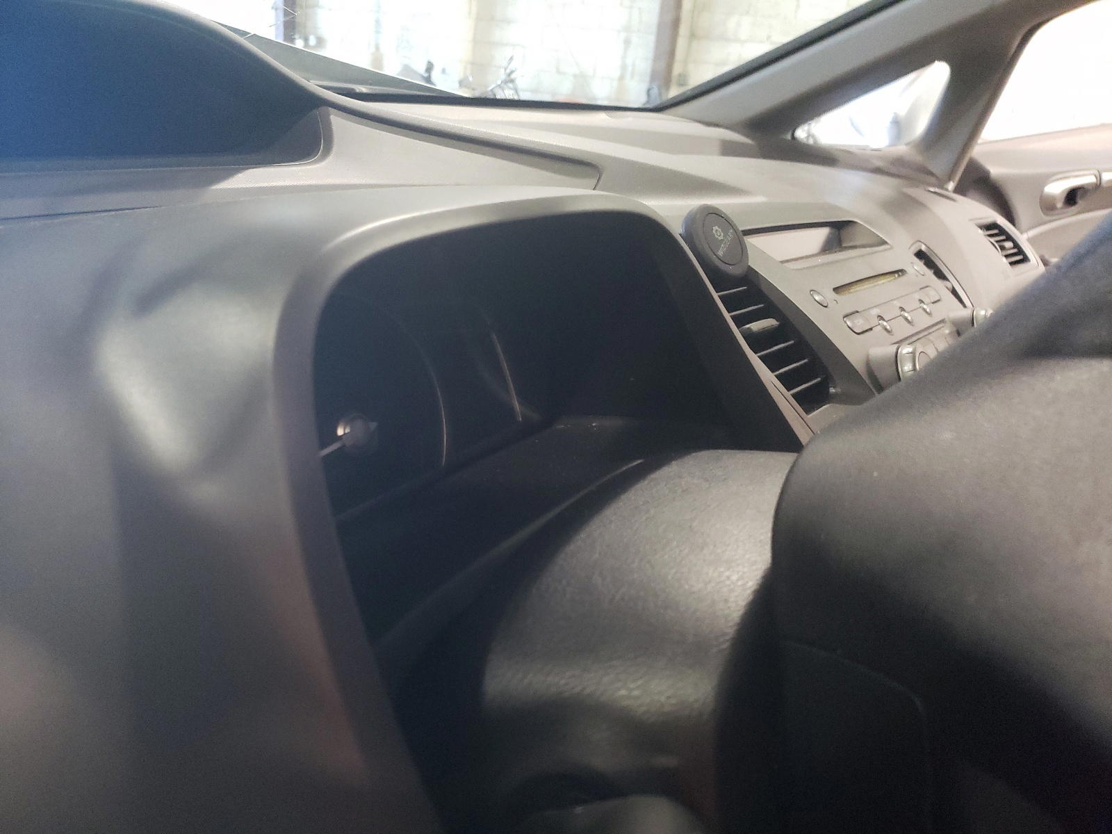 Photo 8 from auction – 2011 HONDA CIVIC EX with VIN 19XFA1F88BE023501