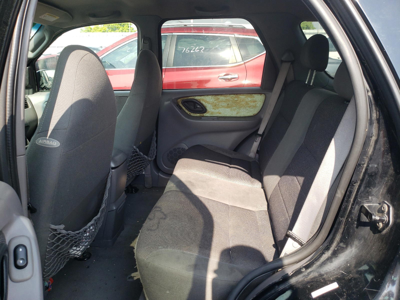 Photo 6 from auction – 2001 FORD ESCAPE XLT with VIN 1FMCU04111KA80365