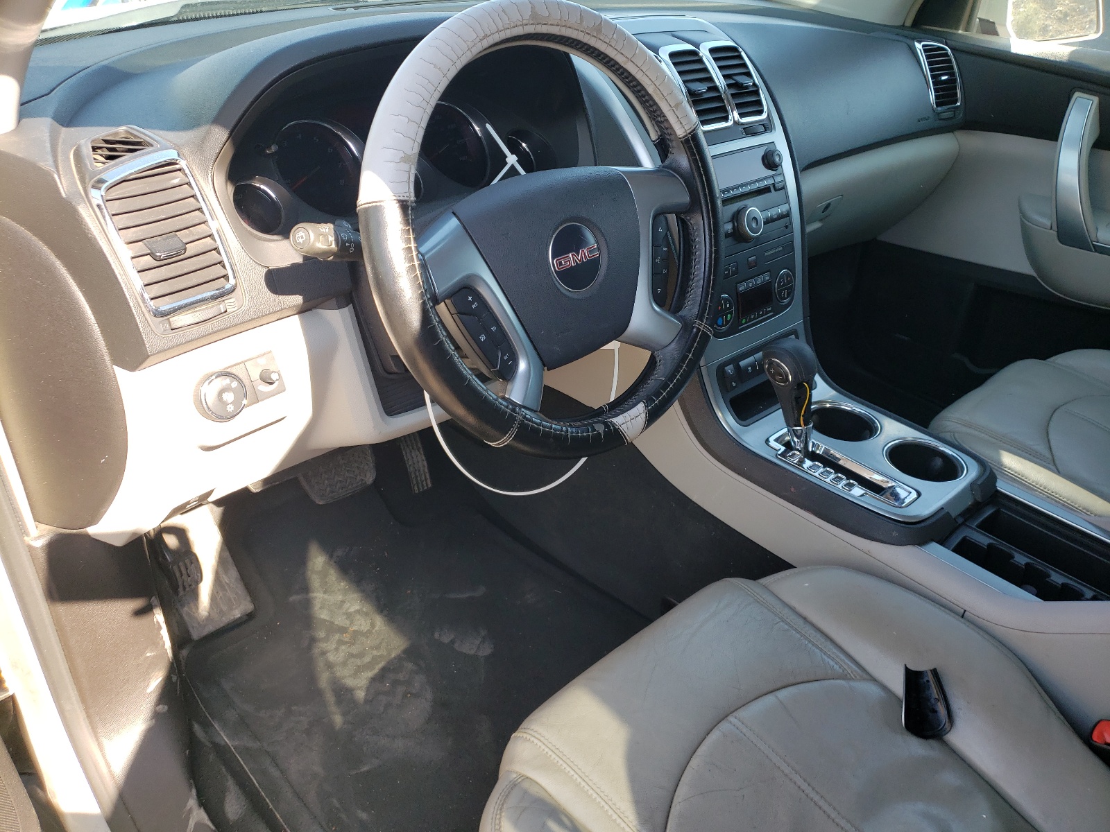 Photo 9 from auction – 2007 GMC ACADIA SLT with VIN 1GKEV23767J161263