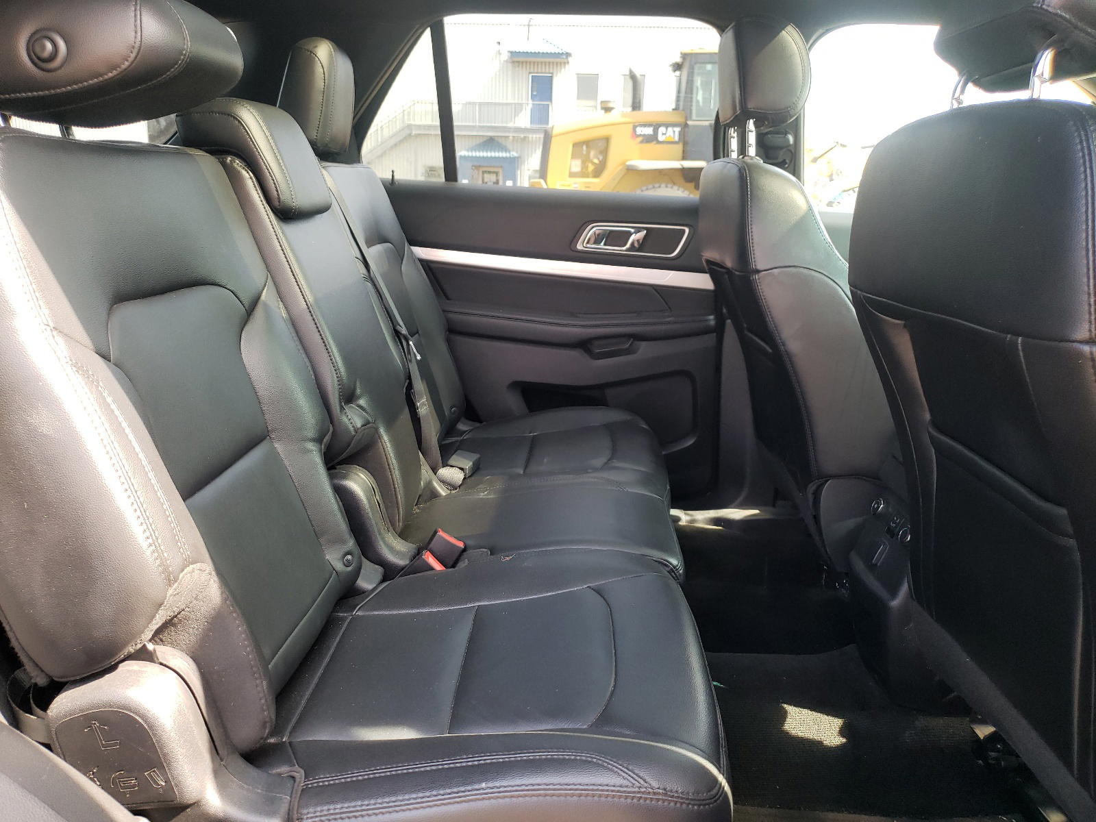 Photo 6 from auction – 2017 FORD EXPLORER X with VIN 1FM5K8D86HGA00436