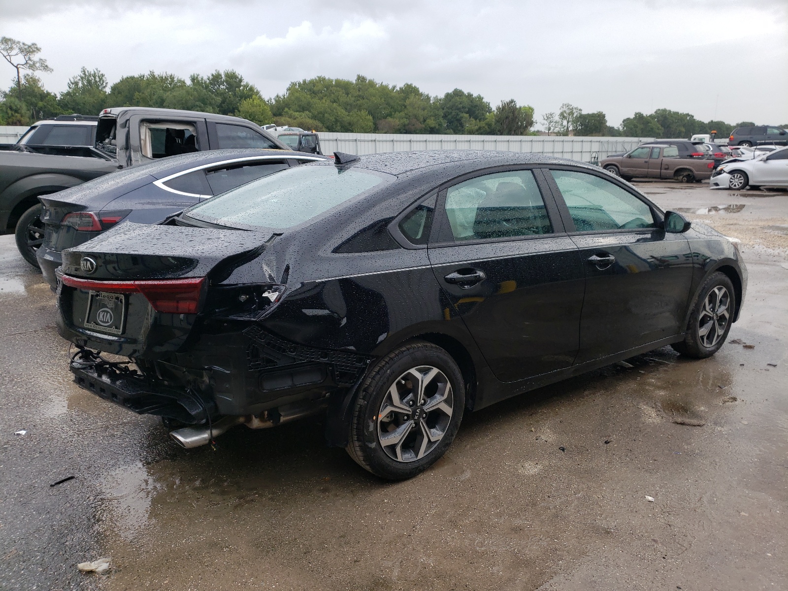 Photo 4 from auction – 2021 KIA FORTE FE with VIN 3KPF24AD7ME390475