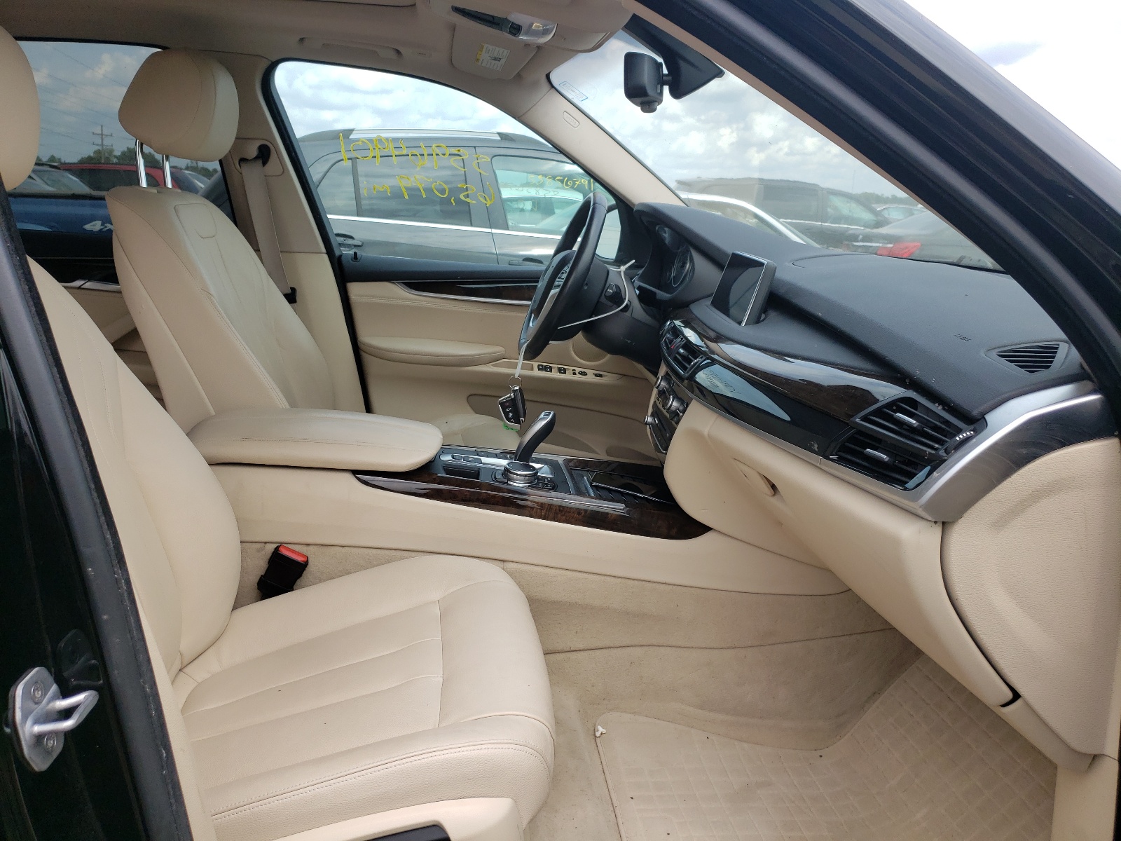 Photo 5 from auction – 2015 BMW X5 XDRIVE3 with VIN 5UXKR0C53F0K68893