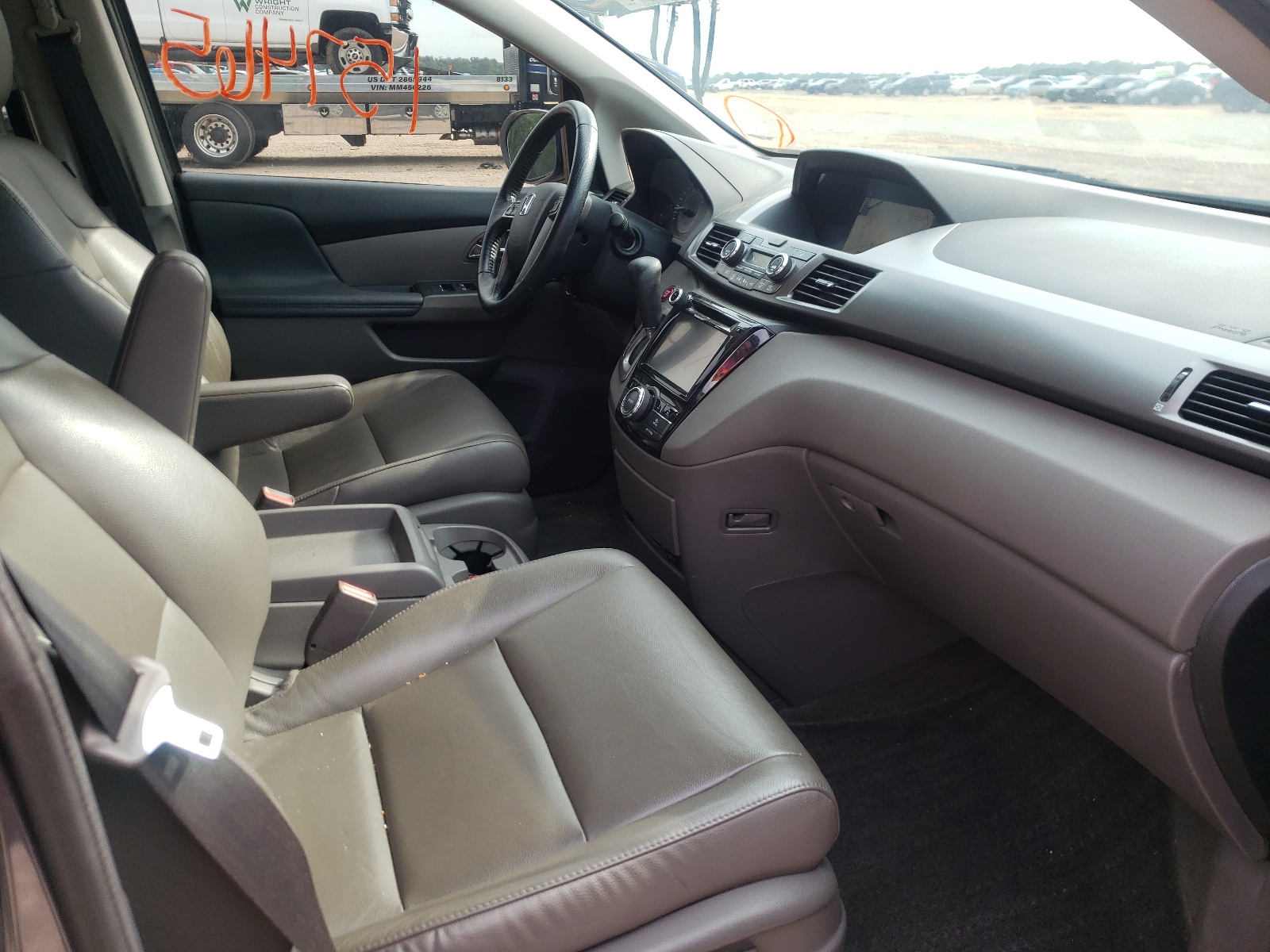 Photo 5 from auction – 2015 HONDA ODYSSEY EX with VIN 5FNRL5H61FB016271