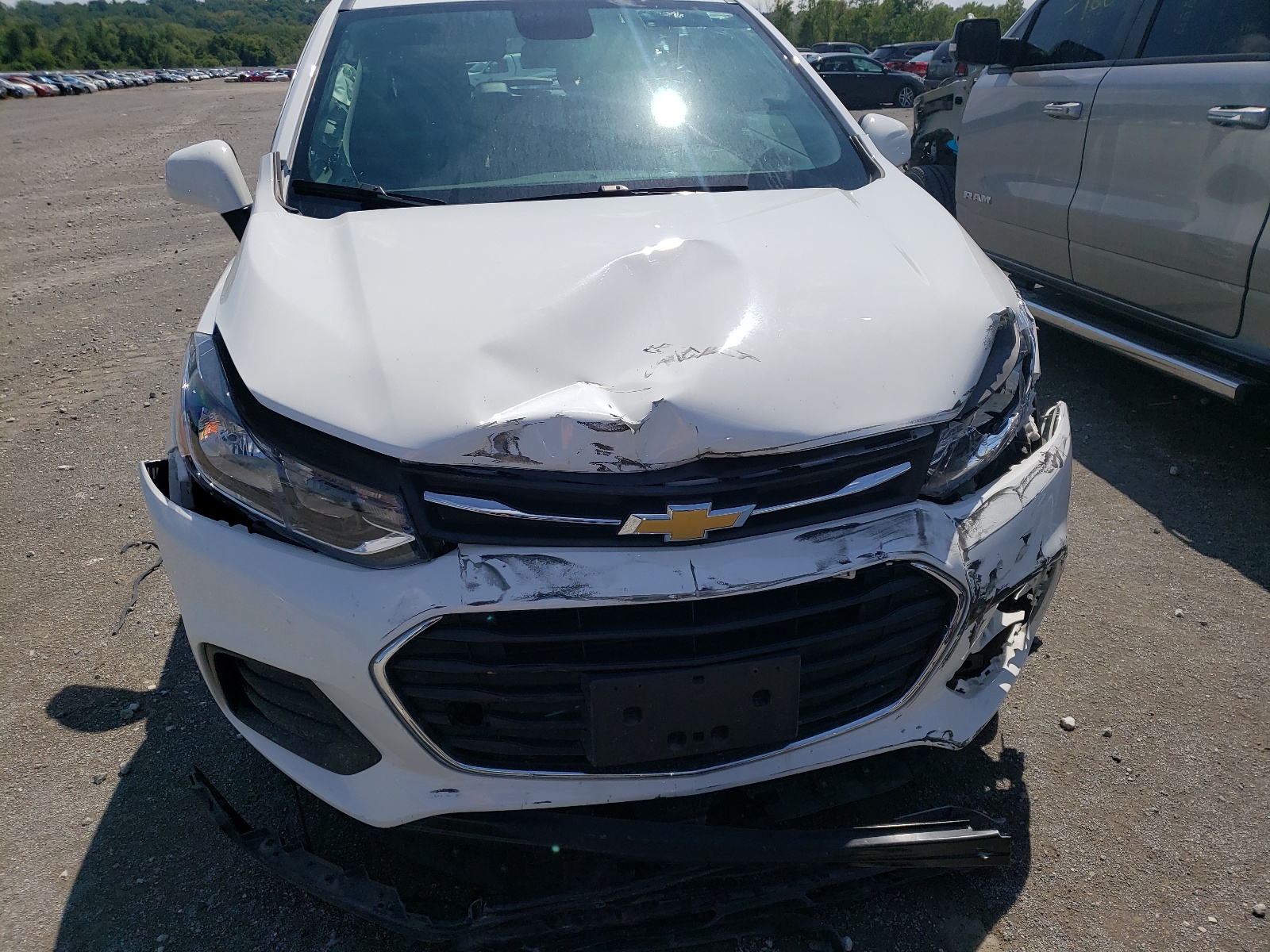 Photo 9 from auction – 2020 CHEVROLET TRAX LS with VIN KL7CJKSB3LB088116