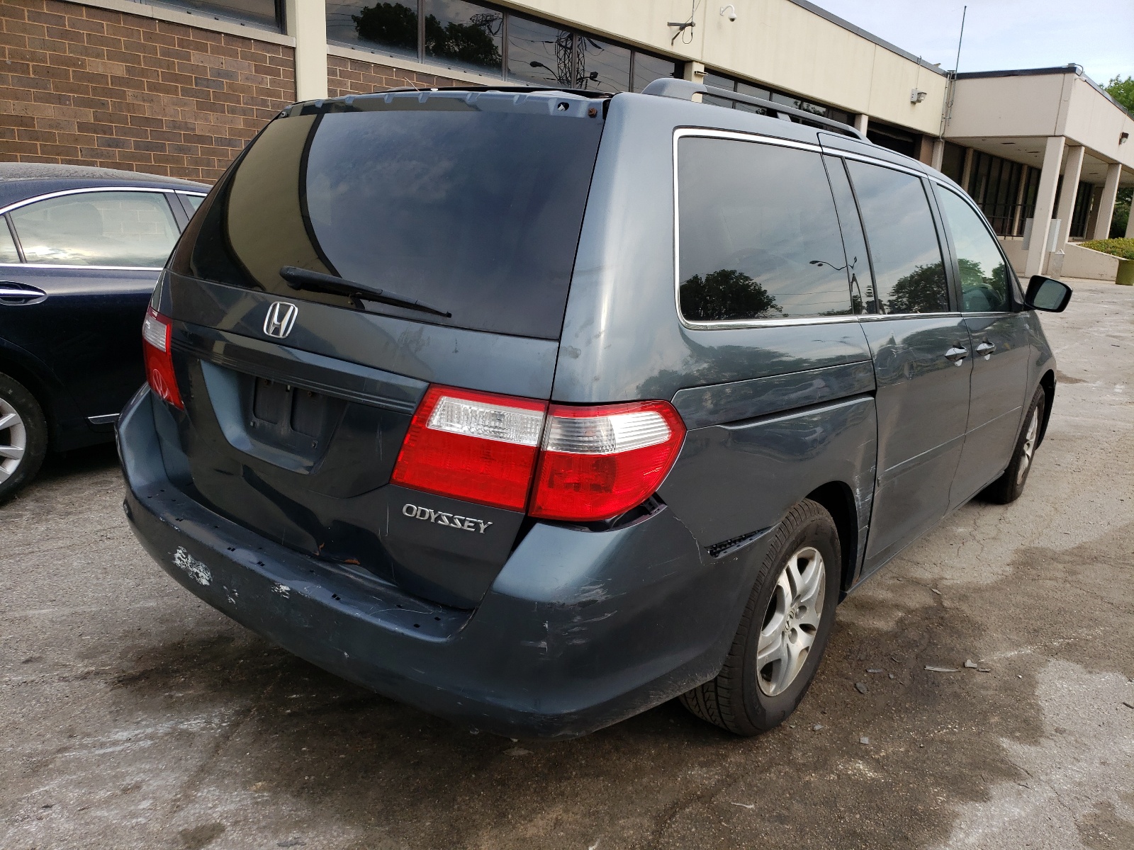 Photo 4 from auction – 2005 HONDA ODYSSEY EX with VIN 5FNRL386X5B424853