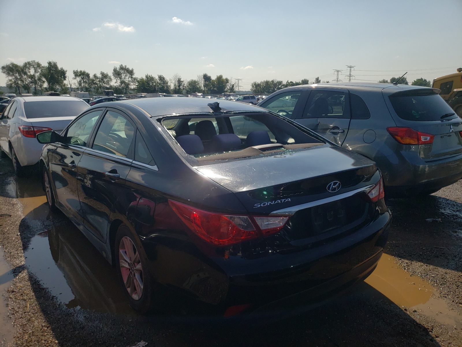 Photo 3 from auction – 2014 HYUNDAI SONATA GLS with VIN 5NPEB4AC8EH877653