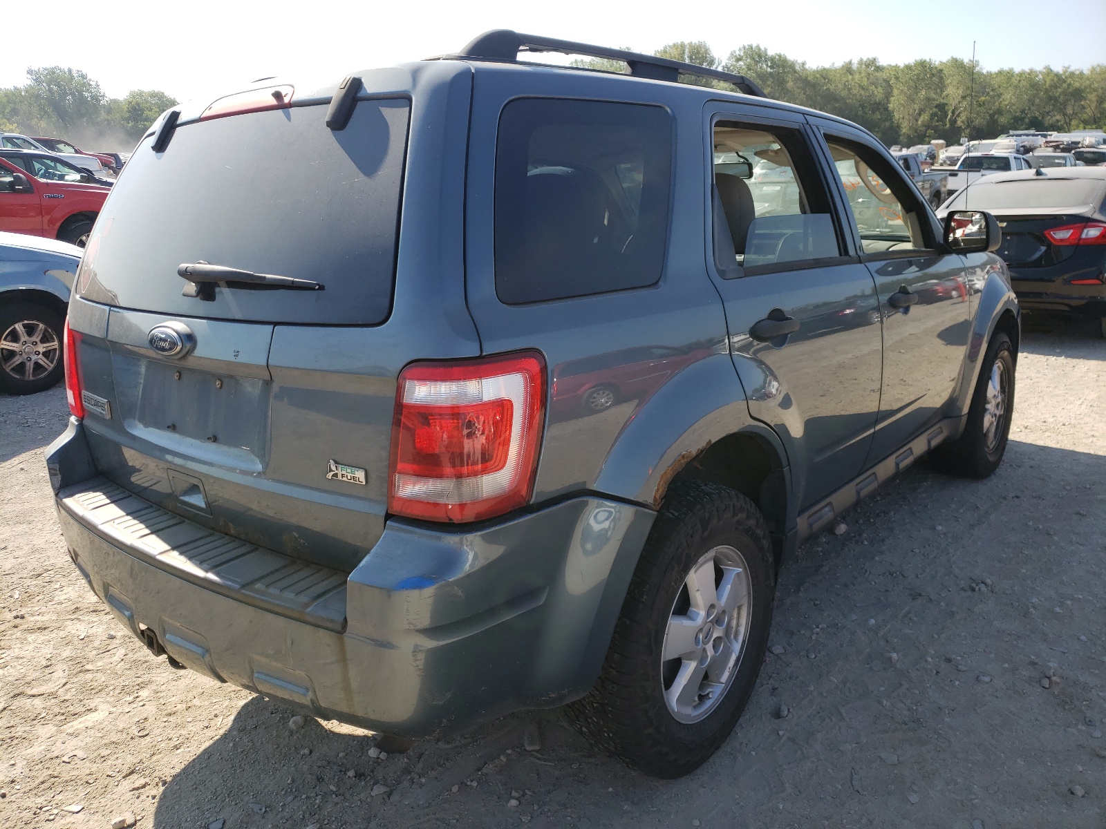 Zdjęcie 4 z aukcji – 2010 FORD ESCAPE XLT z VIN 1FMCU9DG6AKB64609