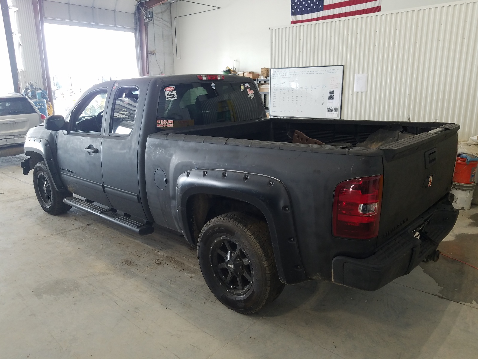 Photo 3 from auction – 2009 CHEVROLET SILVERADO with VIN 1GCEK19C09Z243433