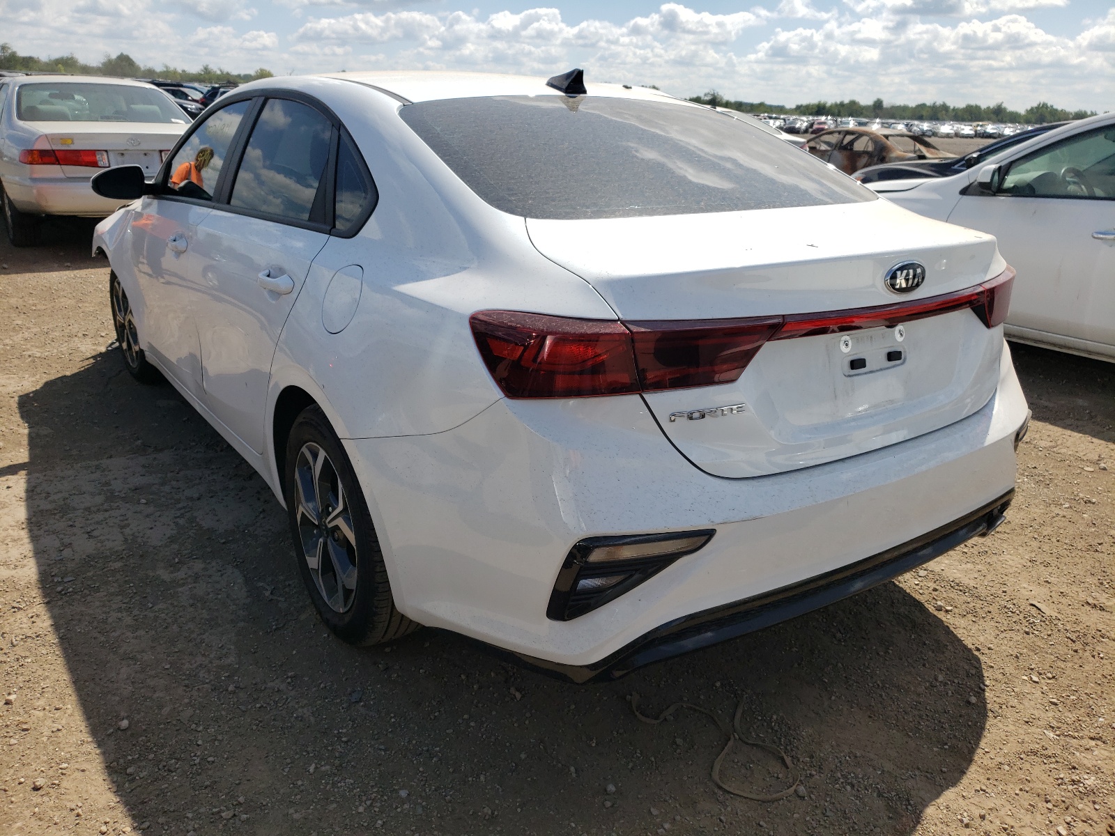 Photo 3 from auction – 2021 KIA FORTE FE with VIN 3KPF24AD1ME336931