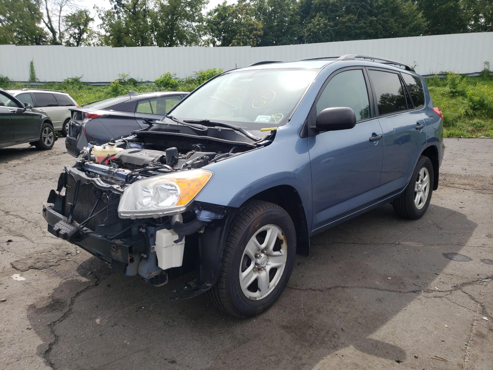 Photo 2 from auction – 2011 TOYOTA RAV4 with VIN 2T3BF4DV1BW095753