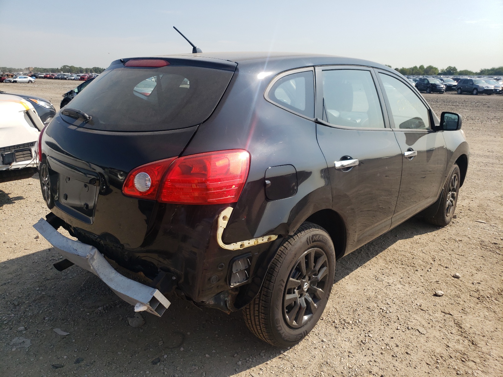 Photo 4 from auction – 2010 NISSAN ROGUE S with VIN JN8AS5MT3AW014364
