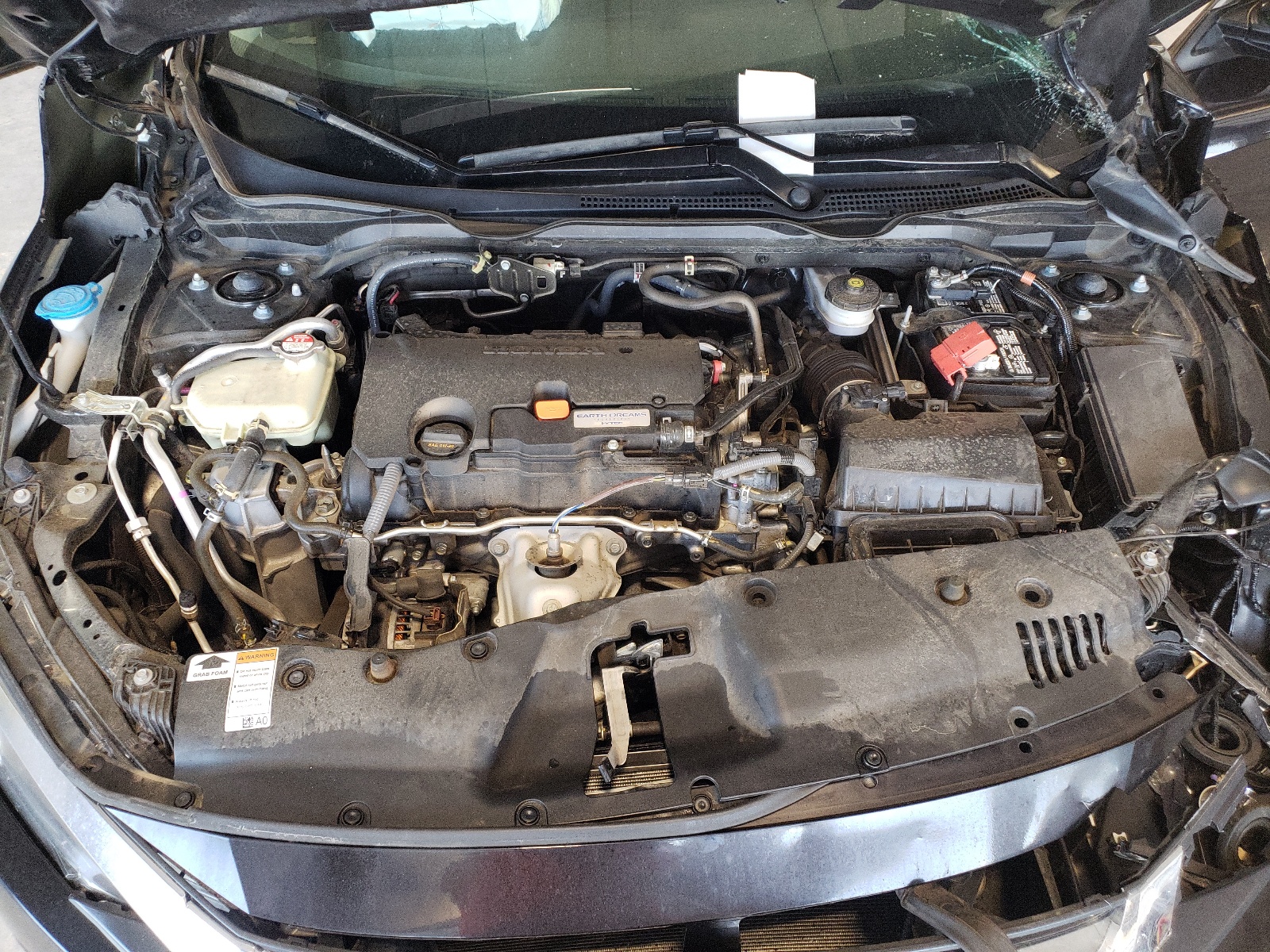 Photo 7 from auction – 2018 HONDA CIVIC LX with VIN 2HGFC2F53JH573294