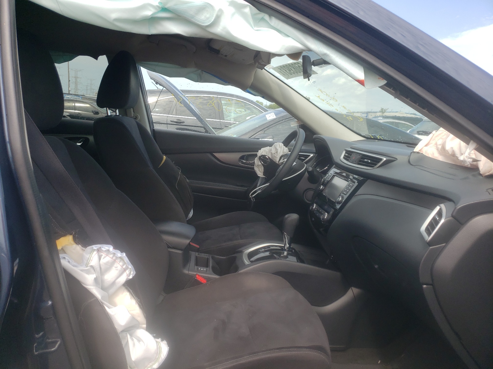 Photo 5 from auction – 2015 NISSAN ROGUE S with VIN KNMAT2MV9FP554389
