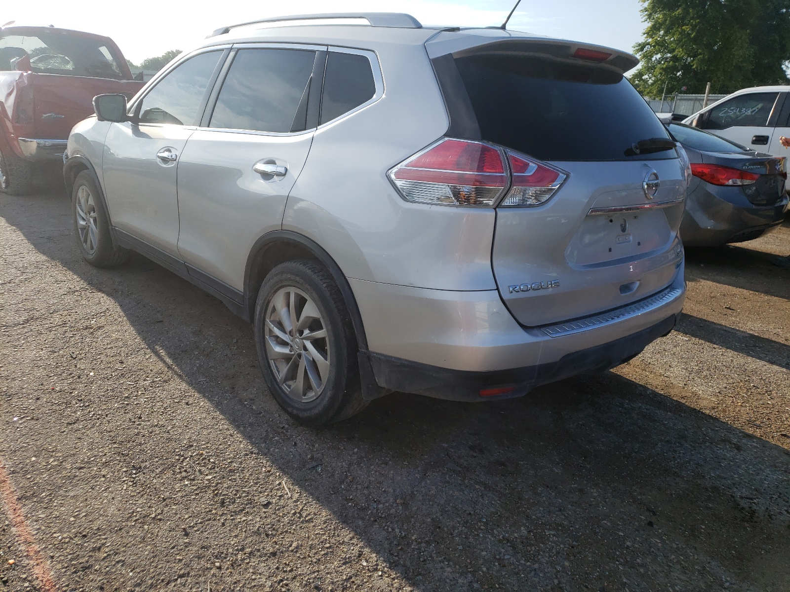 Photo 3 from auction – 2014 NISSAN ROGUE S with VIN 5N1AT2MV9EC867640