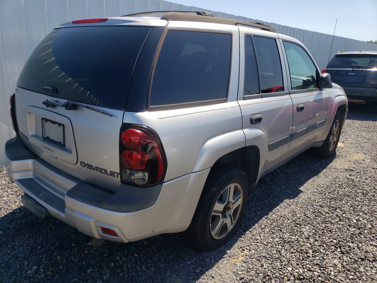 Photo 4 from auction – 2004 CHEVROLET TRAILBLAZE with VIN 1GNDT13S642448563