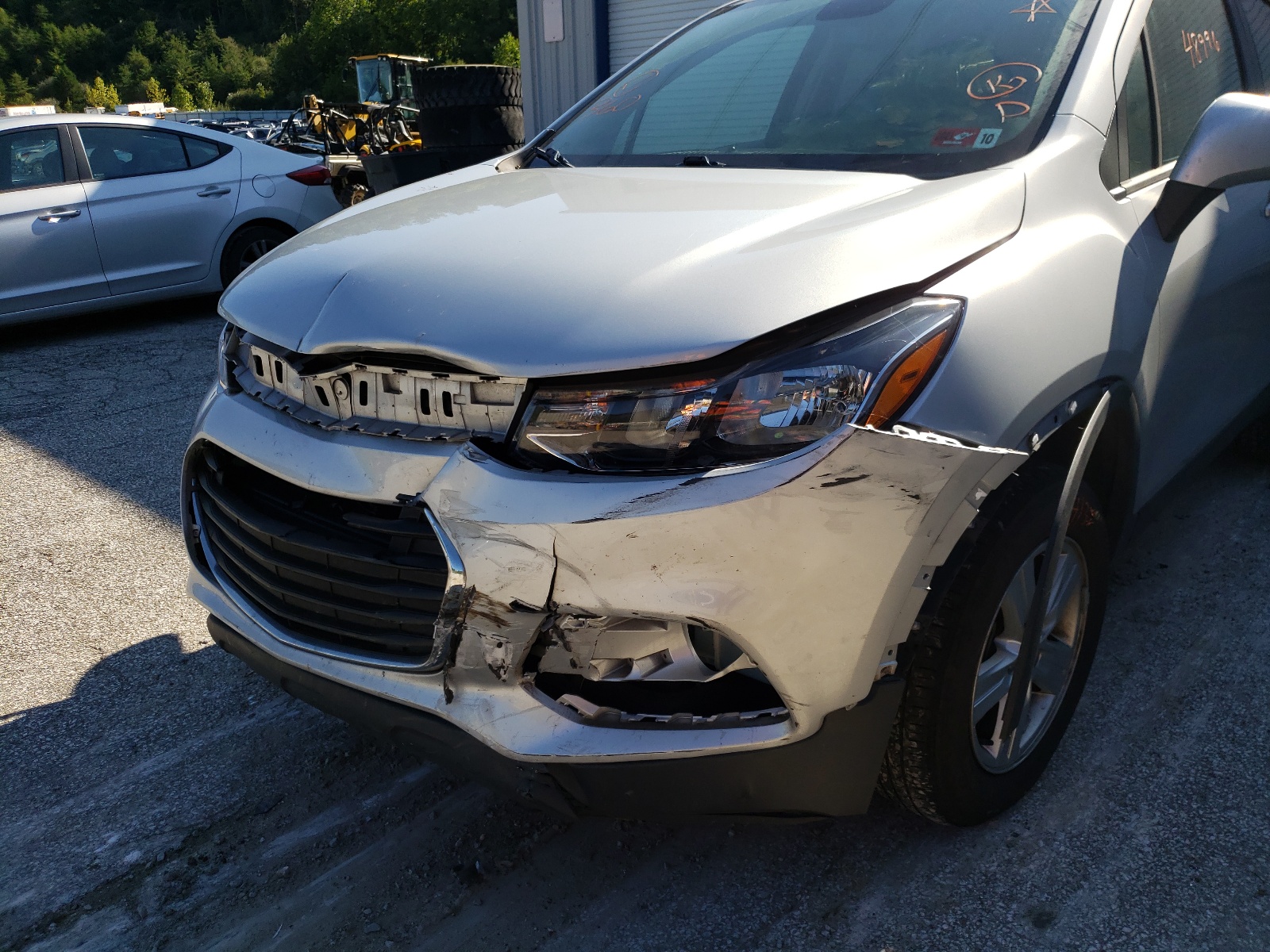 Photo 20 from auction – 2019 CHEVROLET TRAX LS with VIN 3GNCJNSB9KL171333