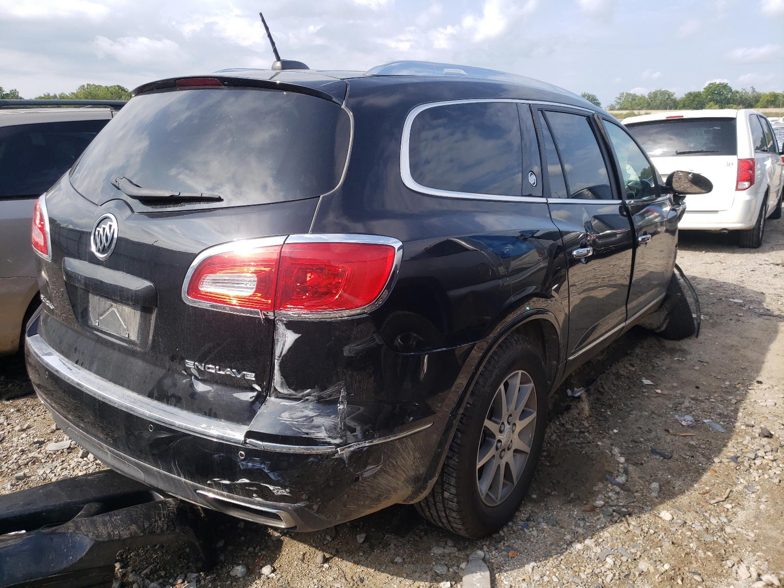 Photo 4 from auction – 2017 BUICK ENCLAVE with VIN 5GAKRBKD8HJ305053