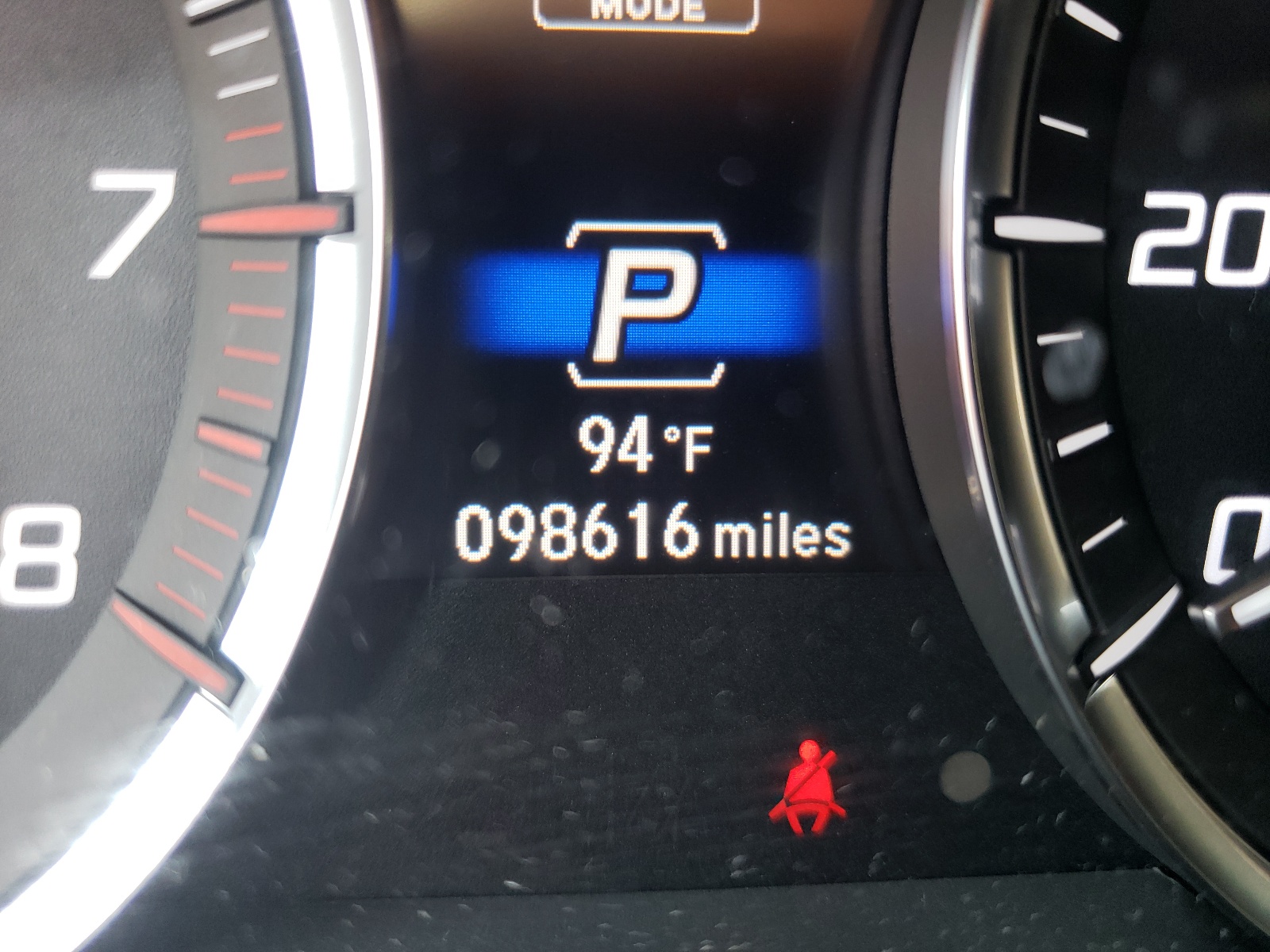 Photo 8 from auction – 2017 ACURA MDX AWD with VIN 5FRYD4H88HB013552