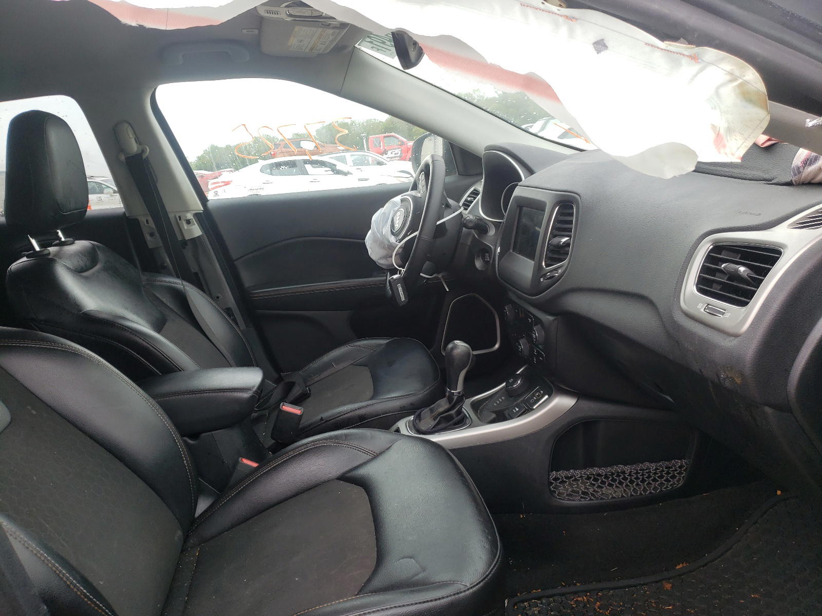 Photo 5 from auction – 2018 JEEP COMPASS LA with VIN 3C4NJDBB2JT179168