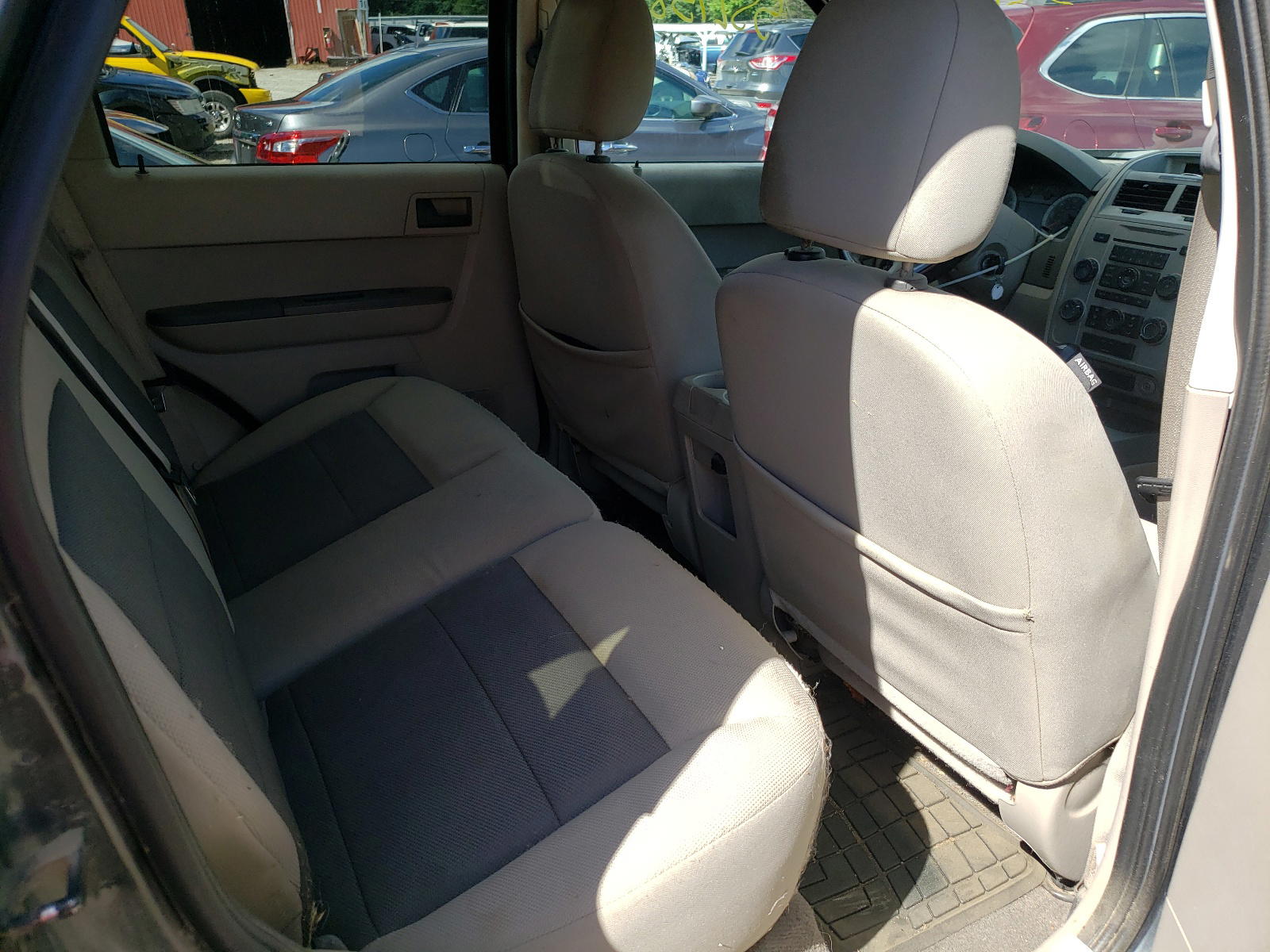 Photo 6 from auction – 2008 FORD ESCAPE XLT with VIN 1FMCU93138KC18858