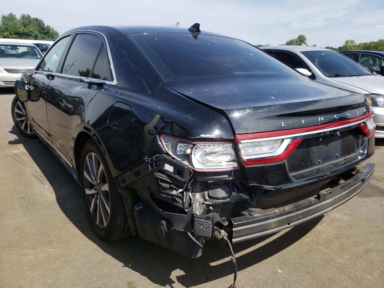 Photo 3 from auction – 2018 LINCOLN CONTINENTA with VIN 1LN6L9HK2J5603883