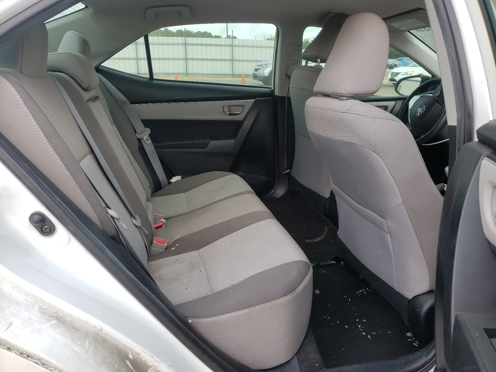 Photo 6 from auction – 2017 TOYOTA COROLLA L with VIN 5YFBURHE5HP648064