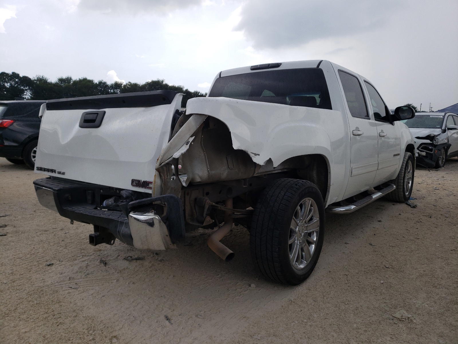 Photo 4 from auction – 2008 GMC SIERRA C15 with VIN 2GTEC13J081170690