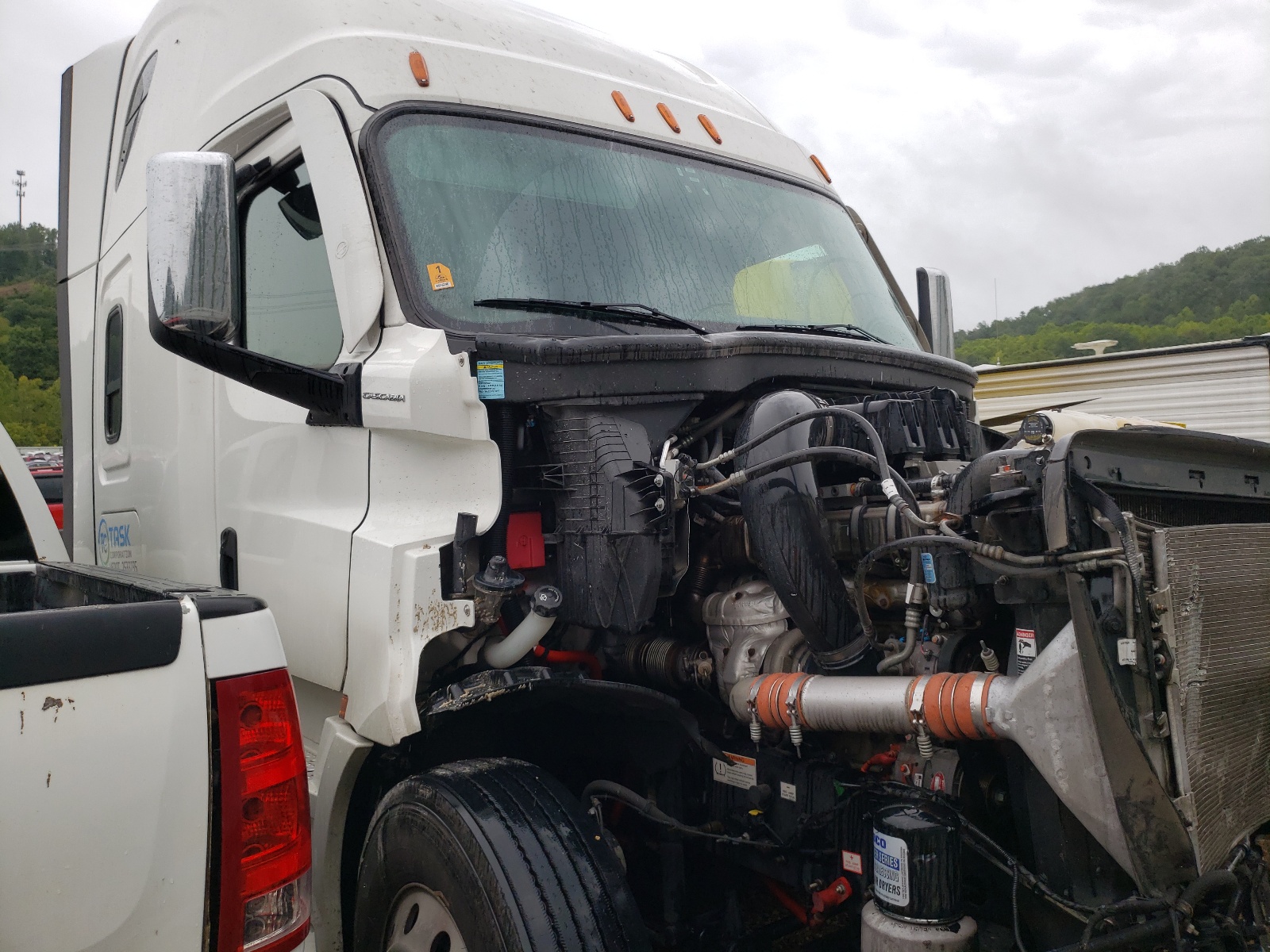 Photo 1 from auction – 2020 FREIGHTLINER CASCADIA 1 with VIN 1FUJHHDR9LLLZ1018