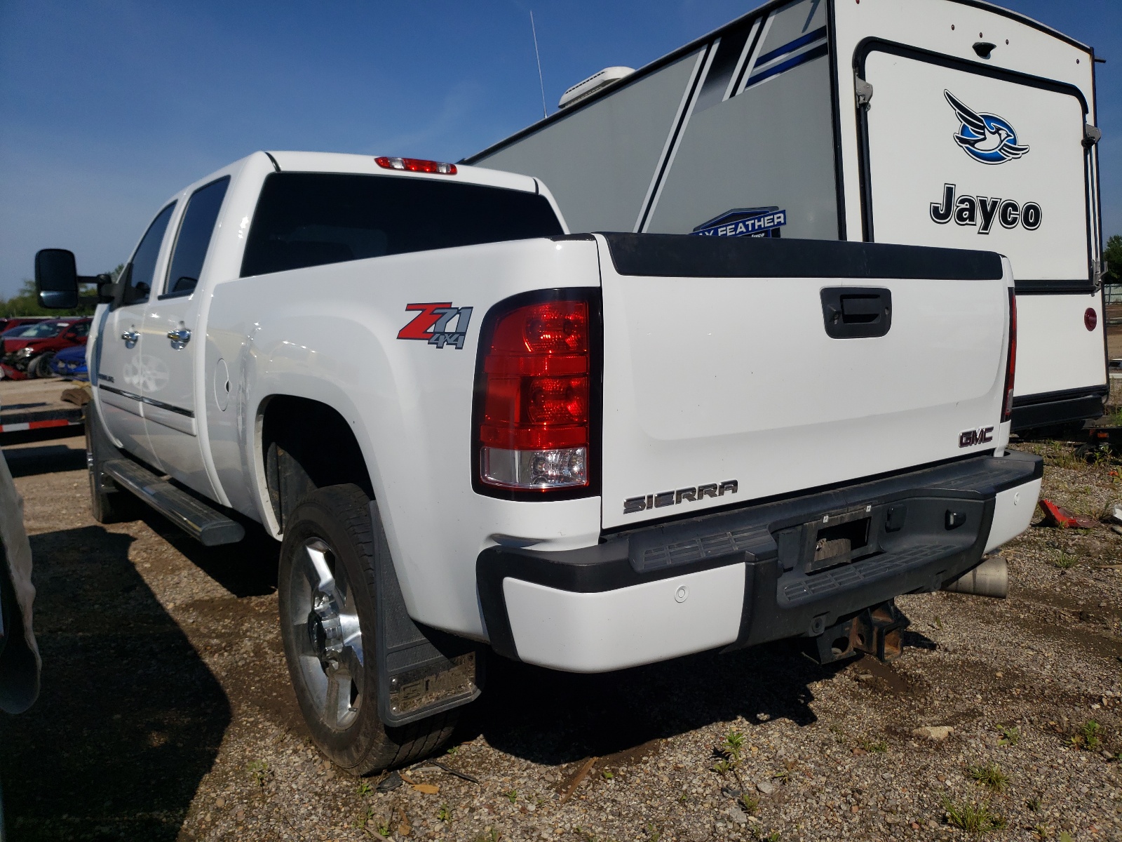 Photo 3 from auction – 2011 GMC SIERRA K25 with VIN 1GT125C81BF257424