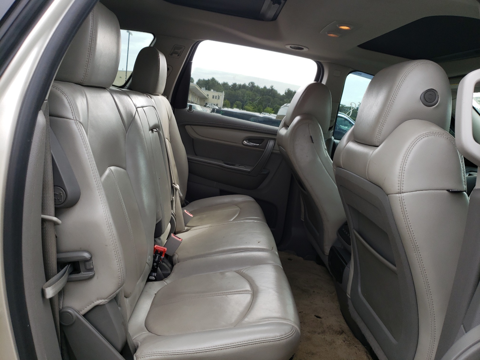 Photo 6 from auction – 2013 CHEVROLET TRAVERSE L with VIN 1GNKVJKD9DJ121049