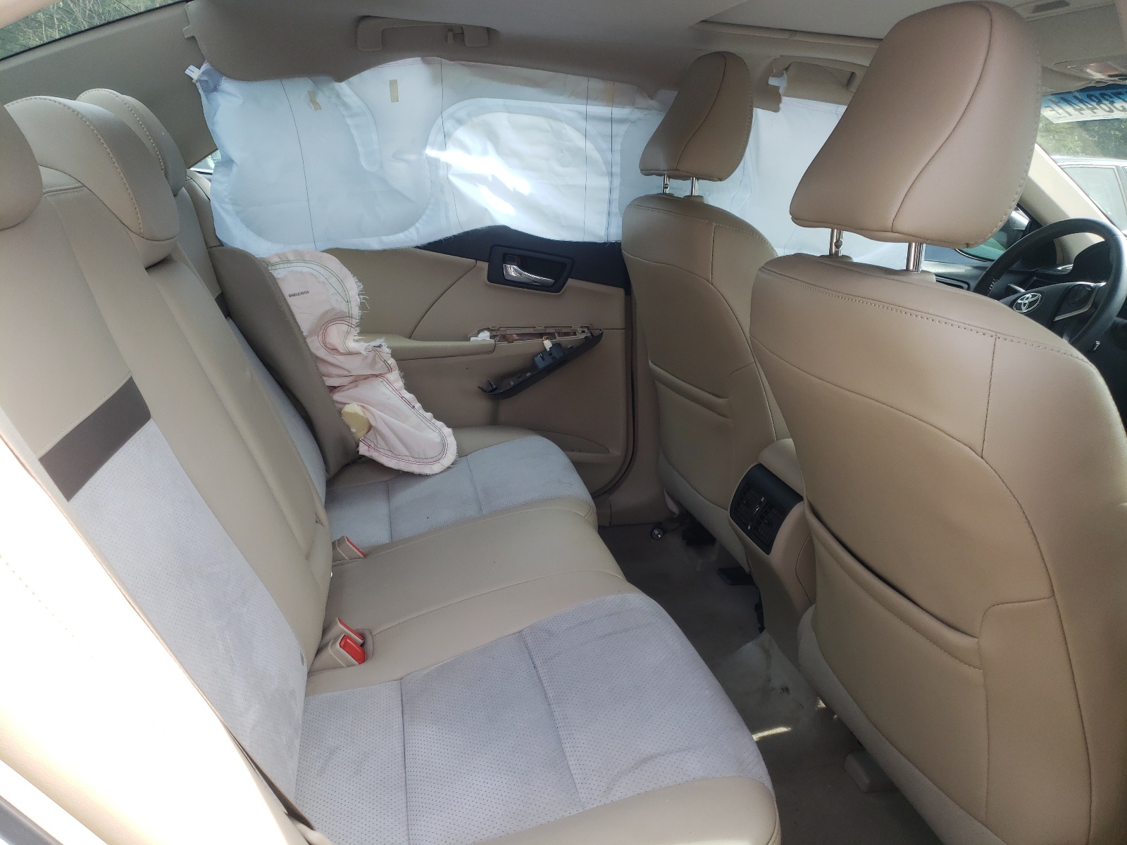 Photo 6 from auction – 2012 TOYOTA CAMRY HYBR with VIN 4T1BD1FK9CU038864