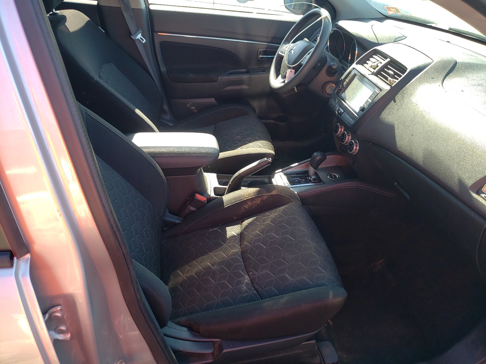 Zdjęcie 5 z aukcji – 2020 MITSUBISHI OUTLANDER z VIN JA4AR3AU5LU027733