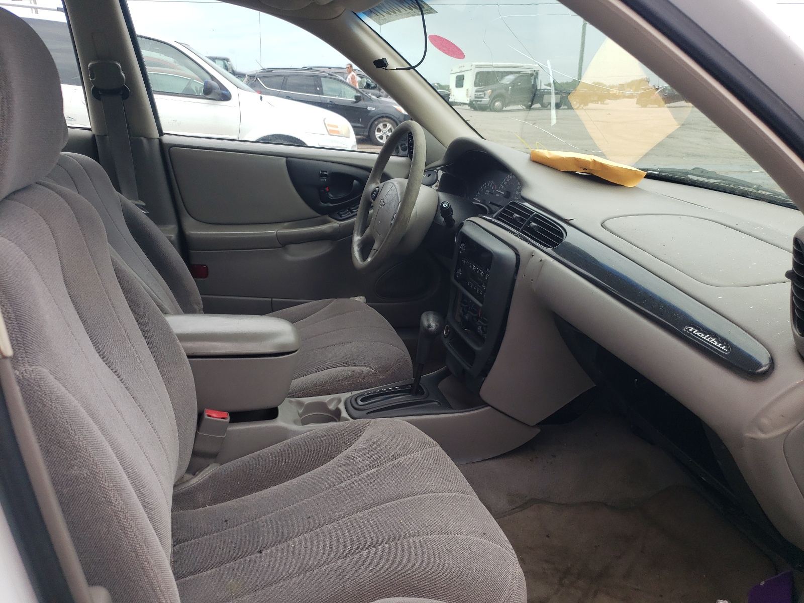 Photo 5 from auction – 2001 CHEVROLET MALIBU with VIN 1G1ND52J61M583173