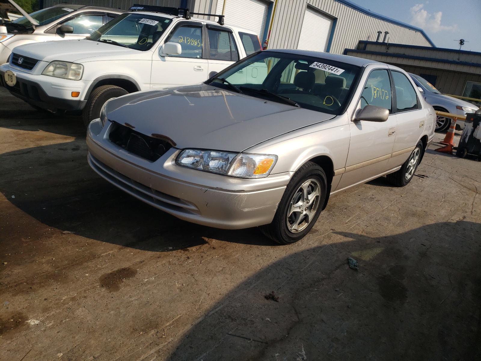 Photo 2 from auction – 2001 TOYOTA CAMRY CE with VIN 4T1BG22K41U034110