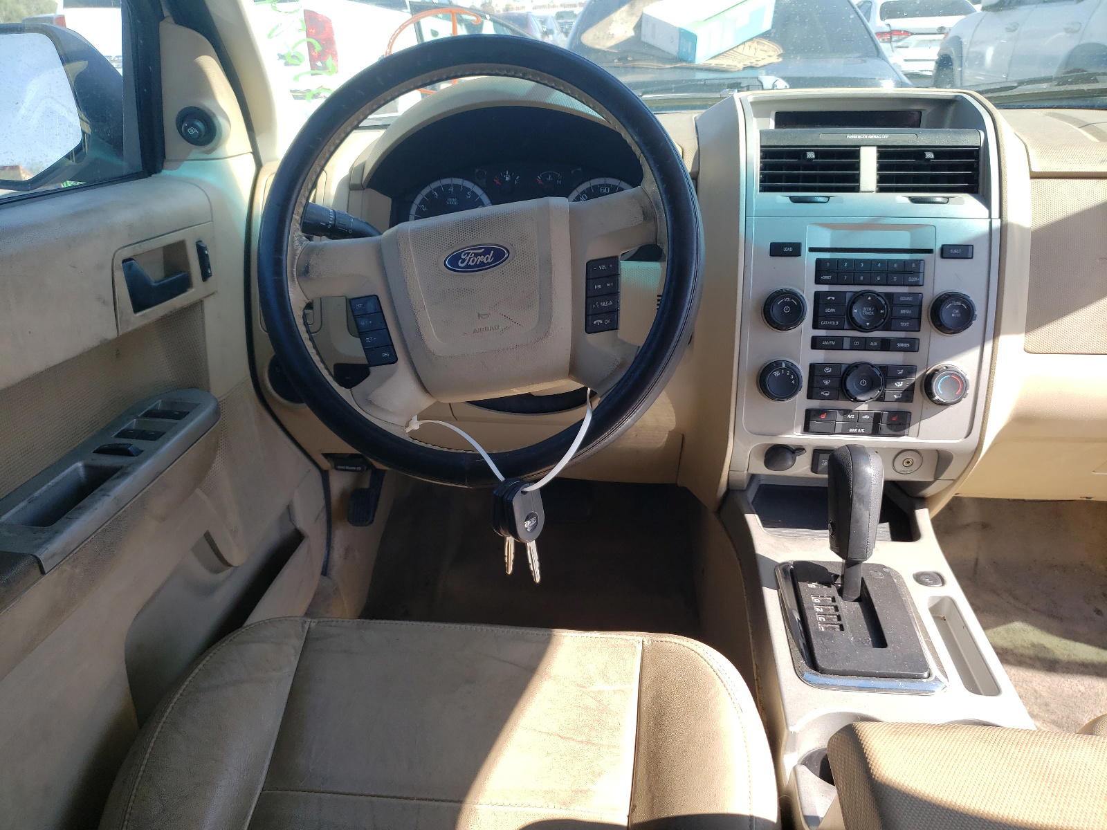 Photo 9 from auction – 2011 FORD ESCAPE XLT with VIN 1FMCU9DG1BKA51099
